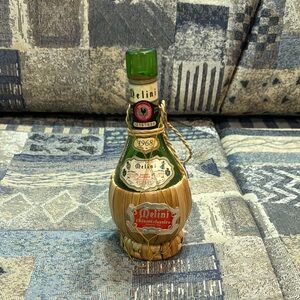 Super cool MELINI printed in Italy 1968 bottle super vintage and super cool
